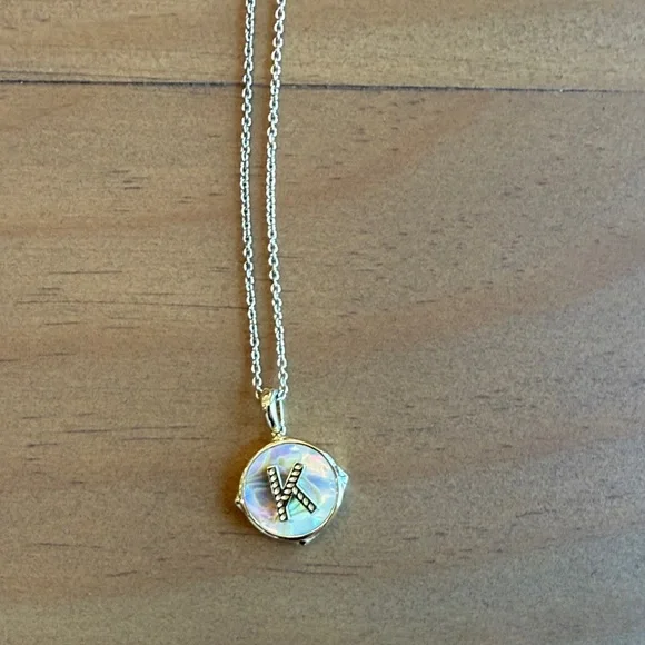 Kendra Scott “K” Pendant Necklace - Picture 4 of 14